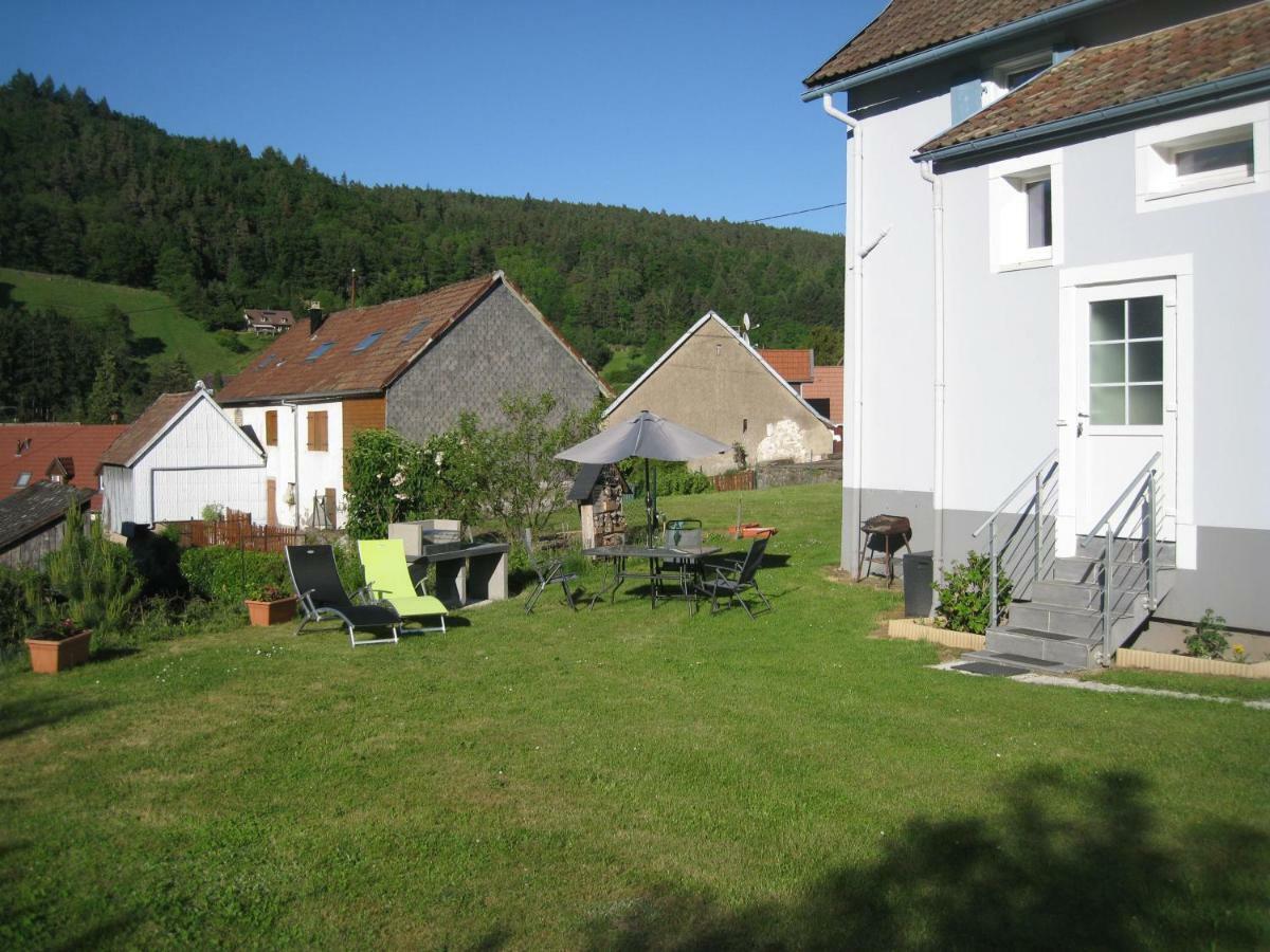 Gite En Pleine Verdure Au Coeur Du Village Lapoutroie Bagian luar foto